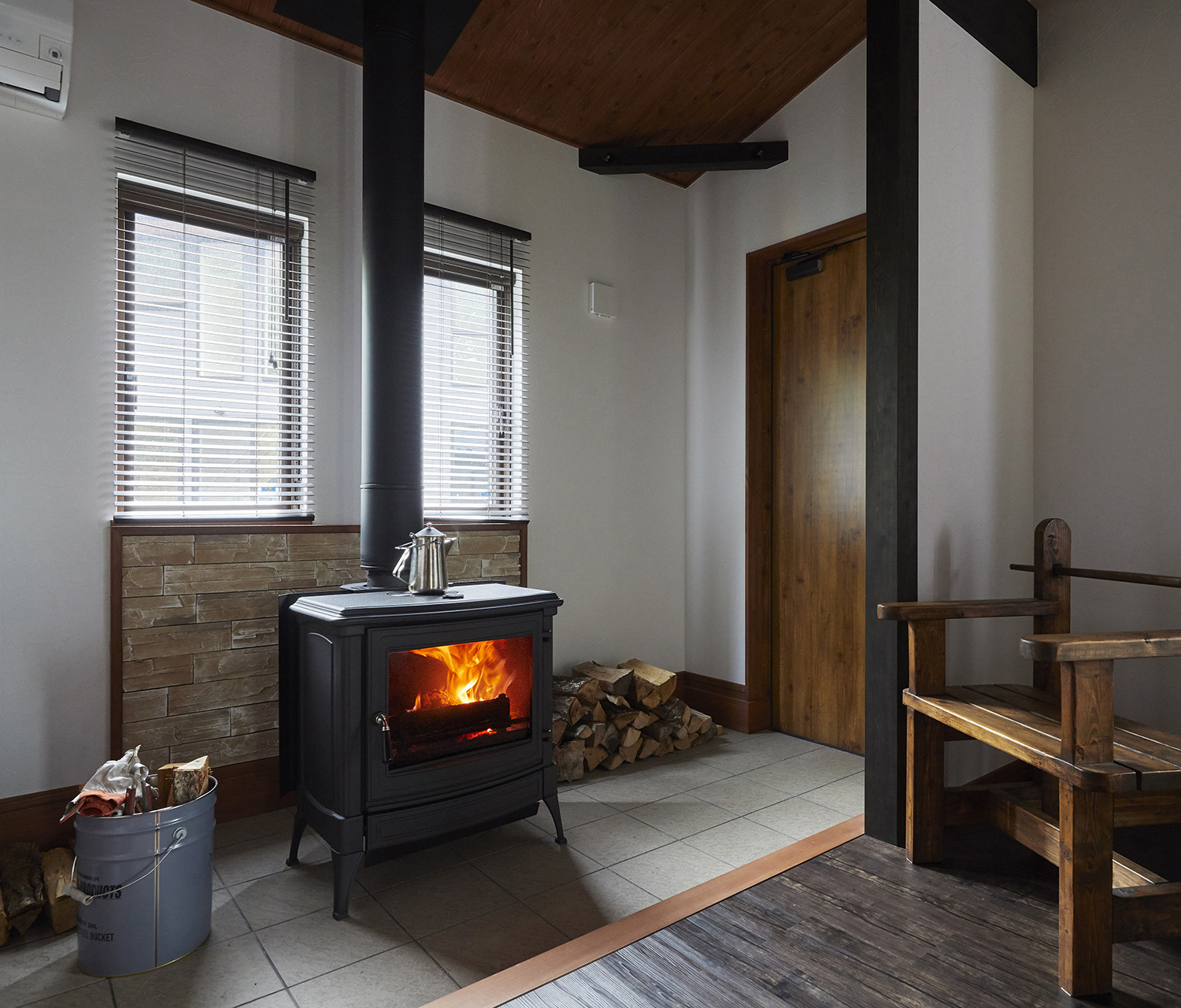 輻射熱による暖房設備