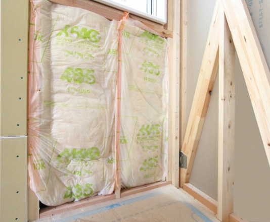 ノン・ホルムアルデヒド断熱材